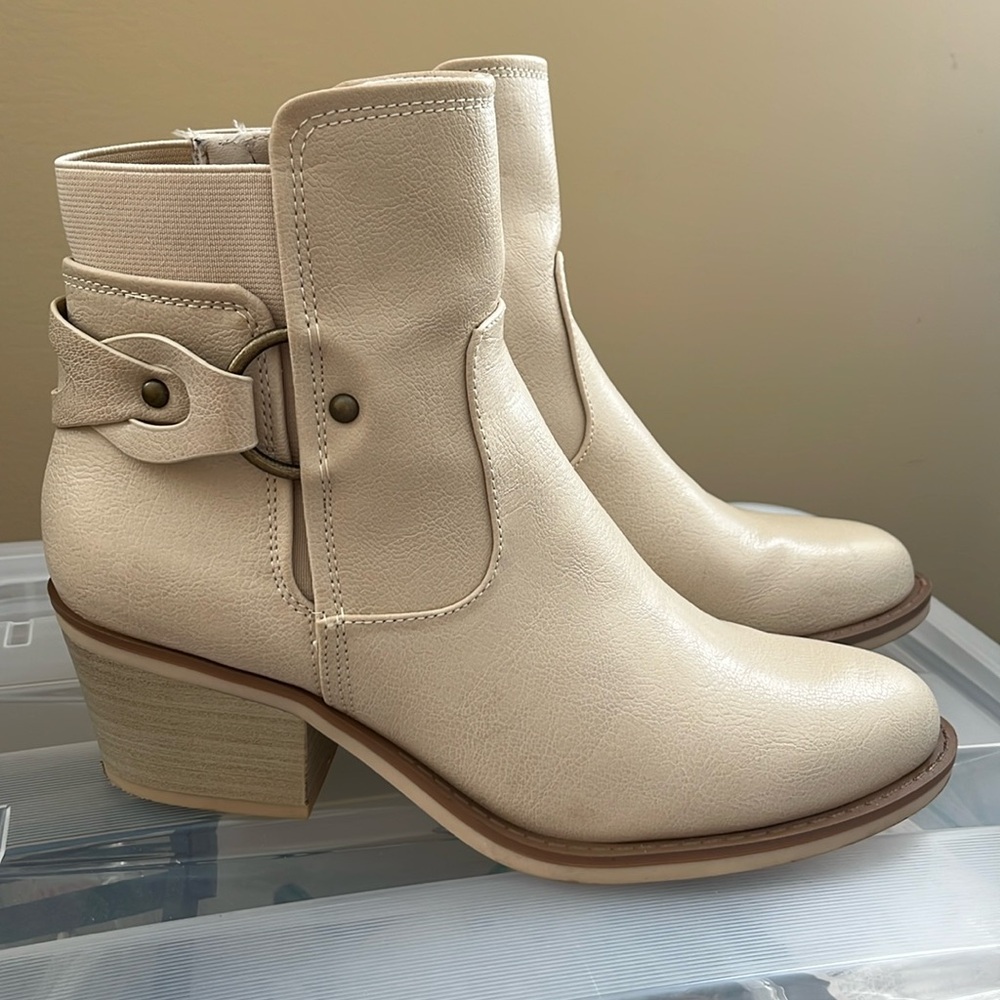 BareTraps Cream Ankle Booties